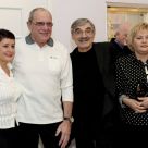 irina-i-emmanuil-vitorgan-i-aleksandr-pankratov-chernyj-s-suprugoj-yuliej.jpg